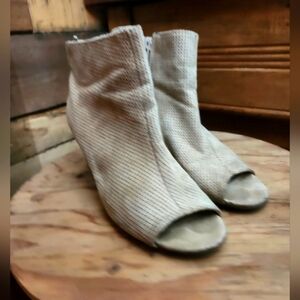 Old Navy open toe booties